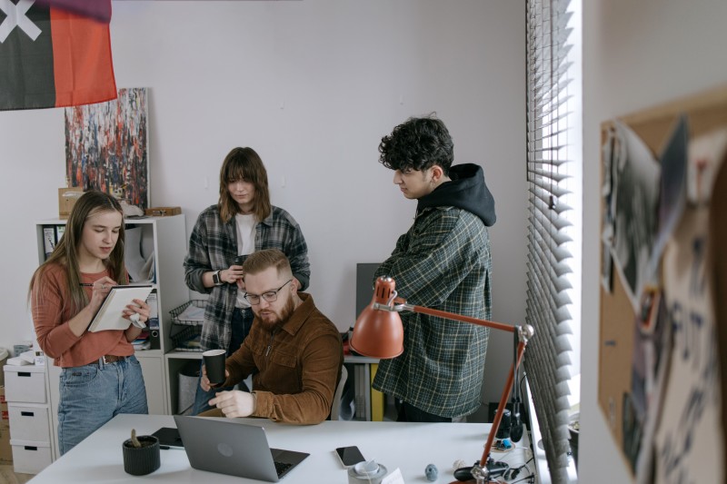 A team managing inventory and organizing order fulfilment.